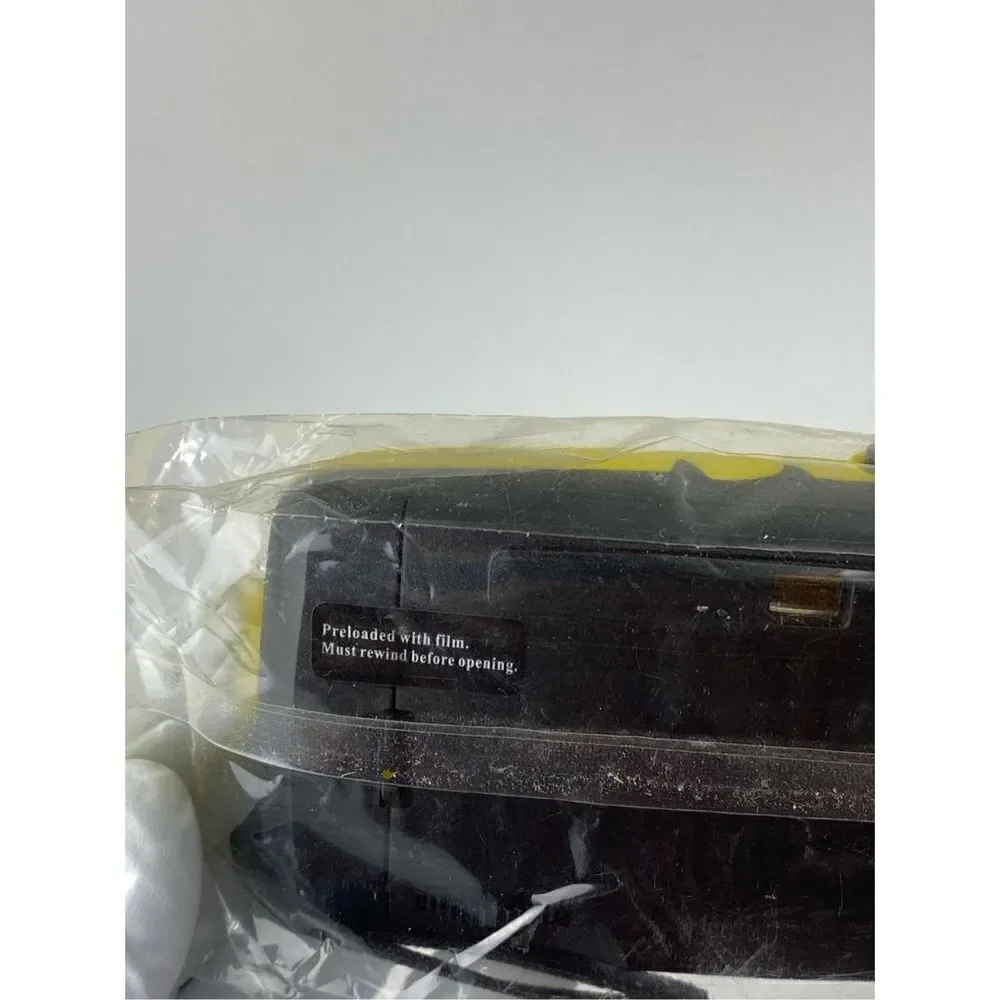 NOS Snap Sights Point & Shoot Film Camera 28mm Aspherical Lens Yellow Rare Japan